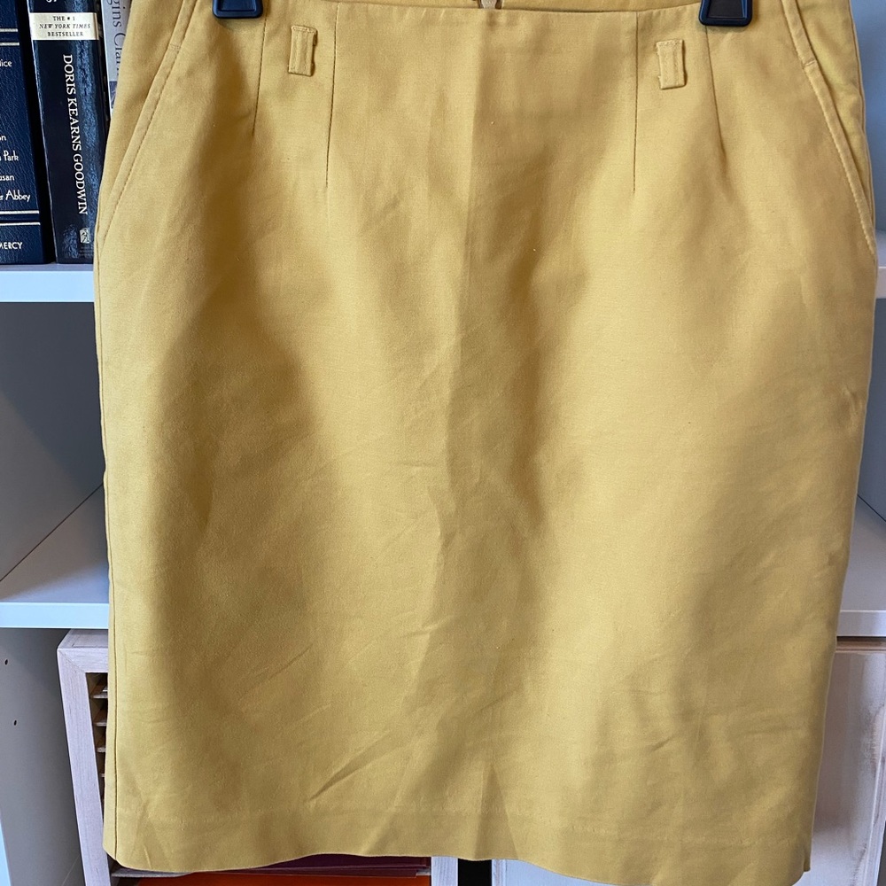 Van Heusen Studio Gold Stretch Pencil